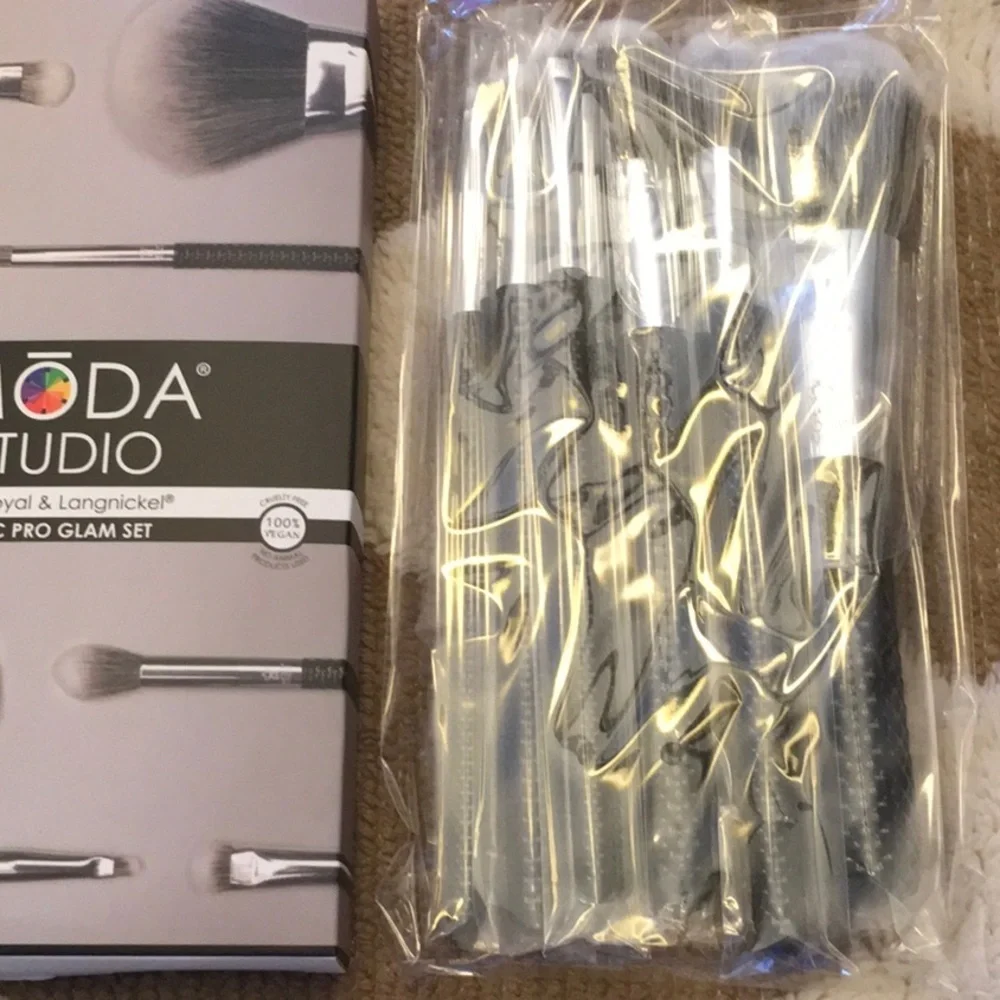 MODA 8 PC. BRUSH SET